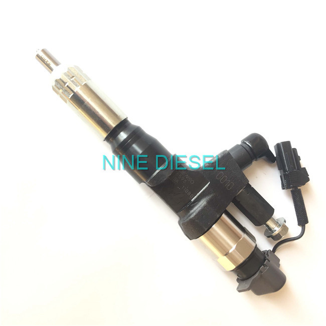 Hino Diesel Denso Diesel Fuel Injectors 095000-6593 23670-E0010 OEM